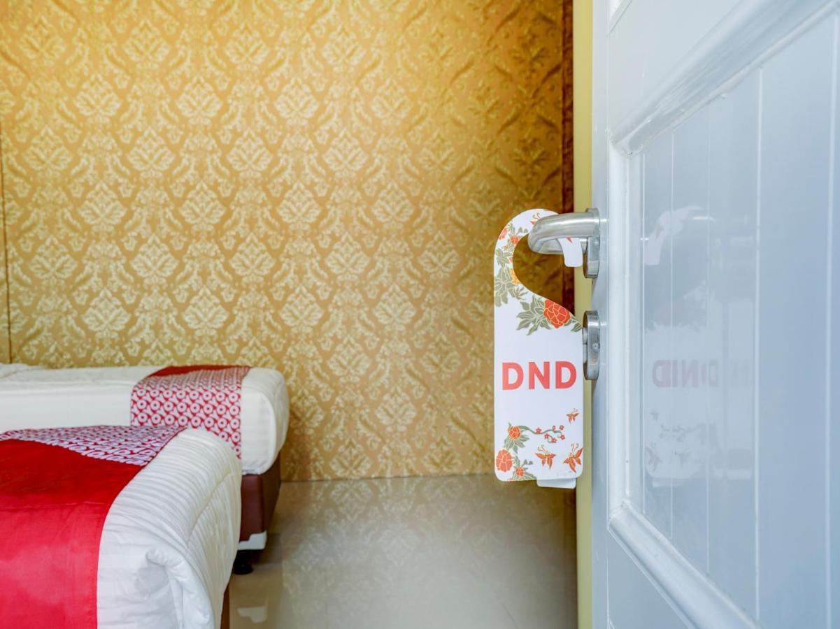 צ'ירבון Oyo 90140 Nginep Yuuk Guest House מראה חיצוני תמונה